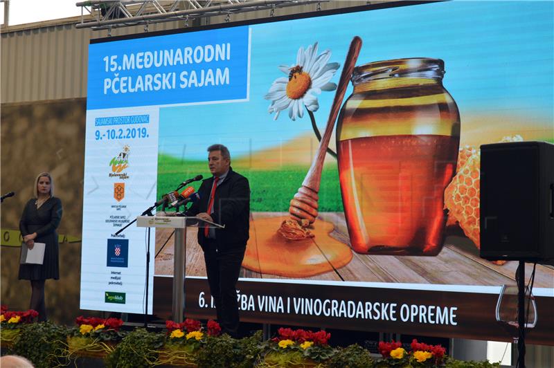 Petnaesti međunarodni pčelarski sajam i šesta izložba vina i vinogradarske oprem