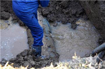 Počeli radovi na poboljšanju vodnokomunalne infrastrukture u Vinkovcima, Otoku, Ivankovu i Cerni