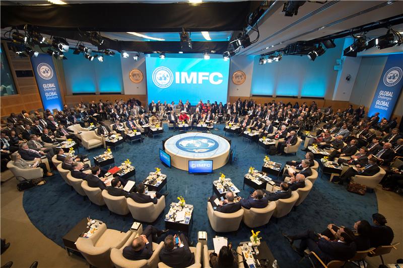 IMF hails Croatia's growth, calls for improvement of business climate