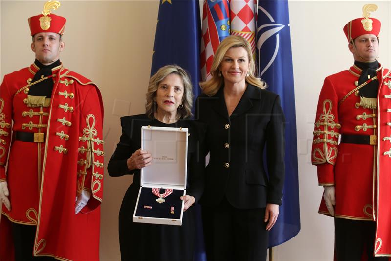 Predsjednica Kolinda Grabar-Kitarović uručila odlikovanje "Red kneza Branimira s ogrlicom" povjesničarki Esther Gitman 