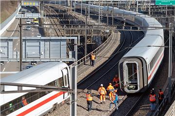 SWITZERLAND GERMANY DERAILED ICE TRAIN