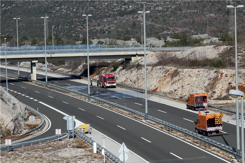 Prometna nezgoda na autocesti A1 kod Ravče