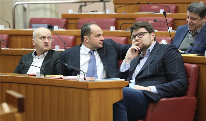 SDP MPs say gov't selling INA to Hungary, betraying national interests