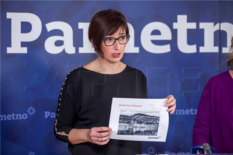 Konferencija za medije stranke Pametno