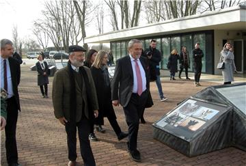 Bandić posjetio Jasenovac