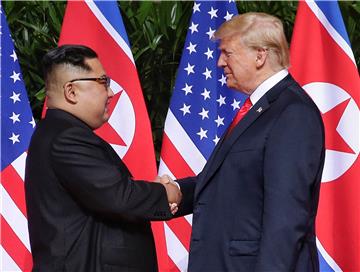 Trump kaže da Kim mora učiniti nešto značajno za ukidanje sankcija