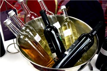 Croatia's wine exports to Serbia in 2018 up 45 pct - HGK