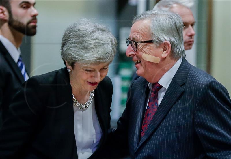 Juncker kaže da je "ponekad umoran od brexita"