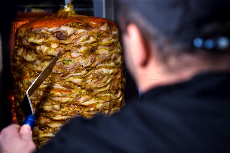  Slovenija: novi slučaj salmonele u mesu za kebab iz Poljske