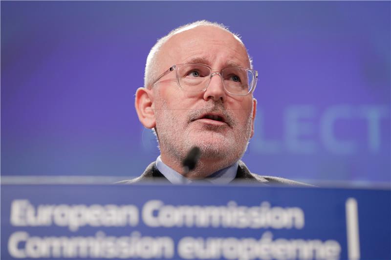 Timmermans says it's not Commission's role to solve arbitration row