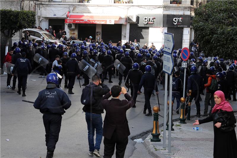 ALGERIA CRISIS PROTEST