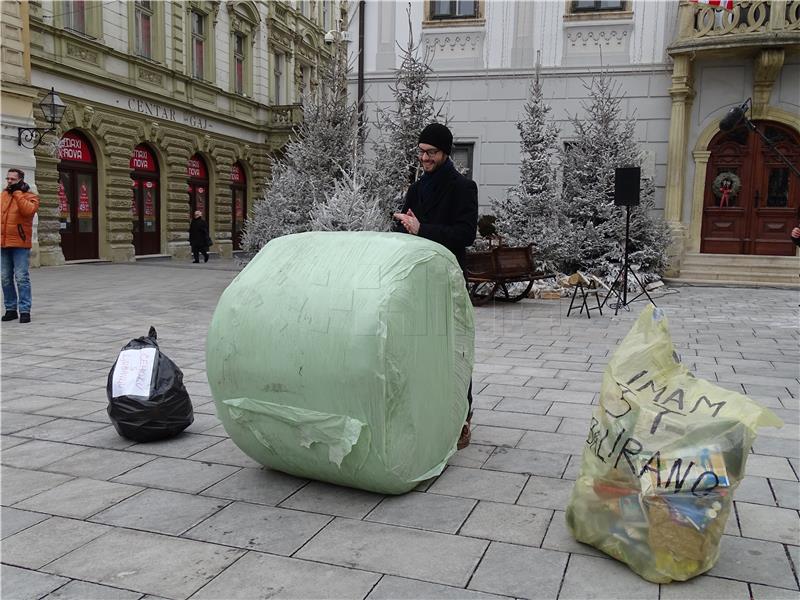 HDZ - Varaždin korak bliže konačnom rješavanju oko 100 tisuća tona baliranog otpada