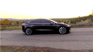 Tesla prodaje svoj Model 3 po 35.000 dolara