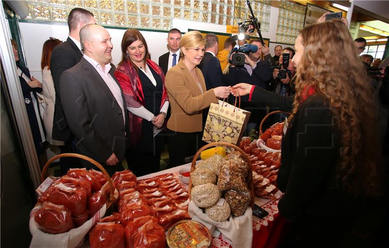 Grabar Kitarović otvorila 26. Osječki proljetni sajam i 20. Obrtnički sajam u Osijeku