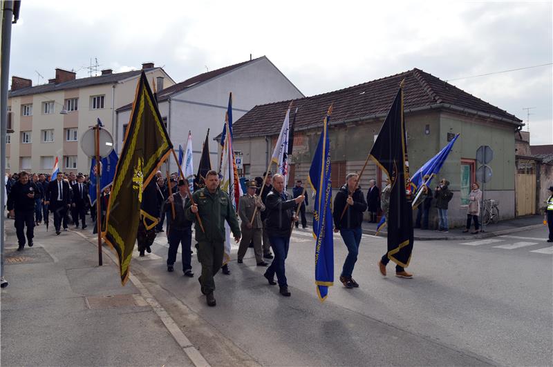 "Mimohod pobjednika" povodom obilježavanja 28. godišnjice početka Domovinskog rata u Pakracu