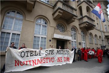 Prosvjed "Oteli ste medije, novinarstvo ne damo!"