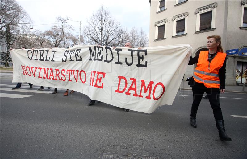 Prosvjed "Oteli ste medije, novinarstvo ne damo!"