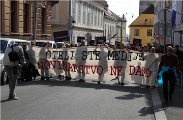 Prosvjed "Oteli ste medije, novinarstvo ne damo!"