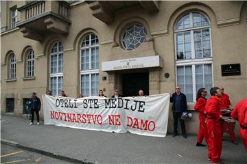 Prosvjed "Oteli ste medije, novinarstvo ne damo!"