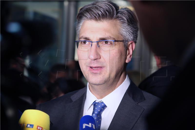 Plenković: Nisam se čuo s Pupovcem, ako treba razgovarat ćemo