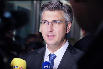 Plenković: Nisam se čuo s Pupovcem, ako treba razgovarat ćemo