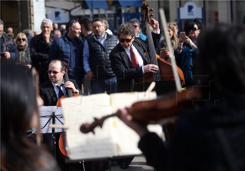 Koncert Zagrebačkih solista u centru Zagreba