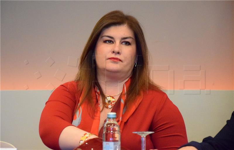 Minister Zalac hasn't resigned and gov't sees no reason for her resignation