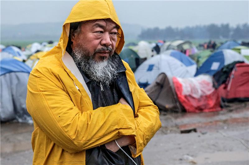 Ai Weiwei želi kupiti 30 tona dugmadi od tvornice u Croydonu