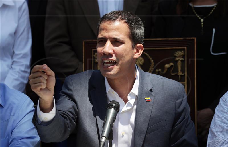 Guaido poziva na nove prosvjede u utorak