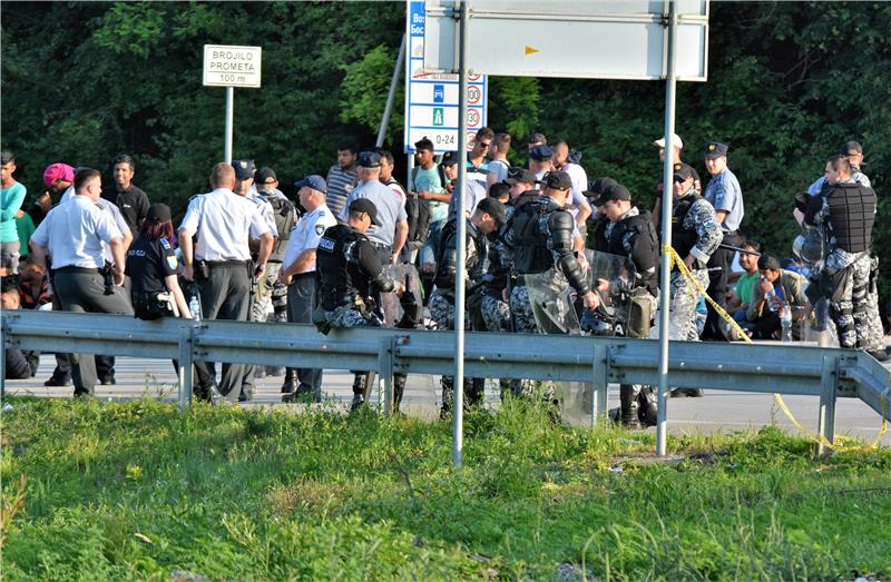 Komisija ozbiljna shvaća izvješće o lošem postupanju hrvatske policije prema migrantima