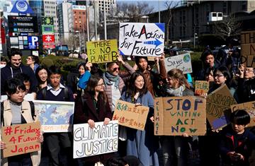 SCHOOLS CLIMATE STRIKE