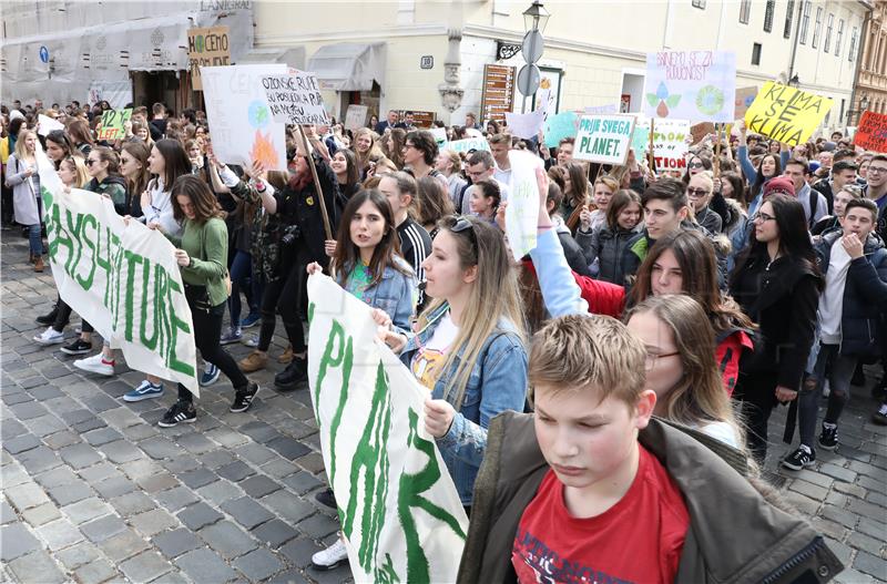 Zagreb students protest against climate change