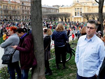 Zagreb: Počeo središnji prosvjed protiv nasilja #Spasime