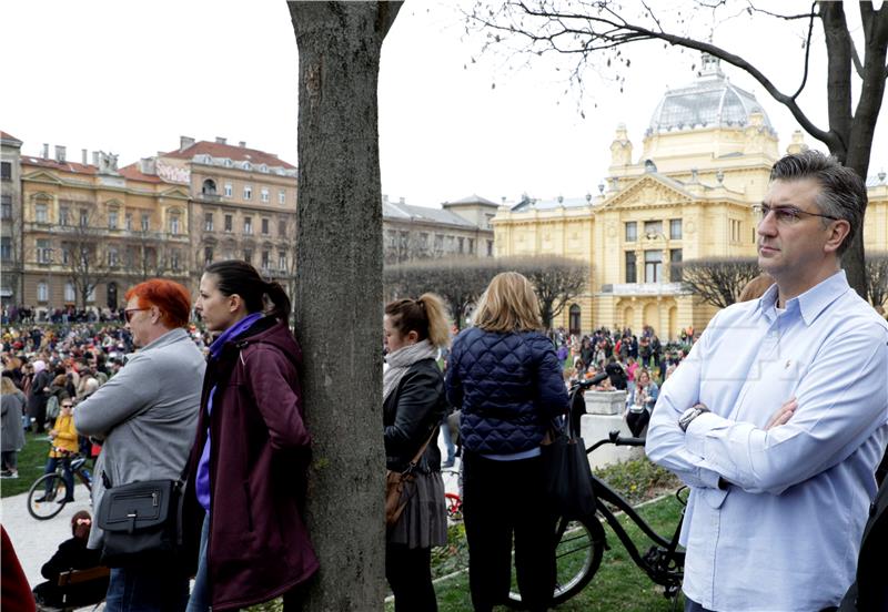 Zagreb: Počeo središnji prosvjed protiv nasilja #Spasime