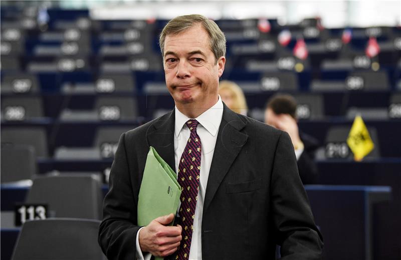 Farage pokreće prosvjedni marš protiv "izdaje" brexita 