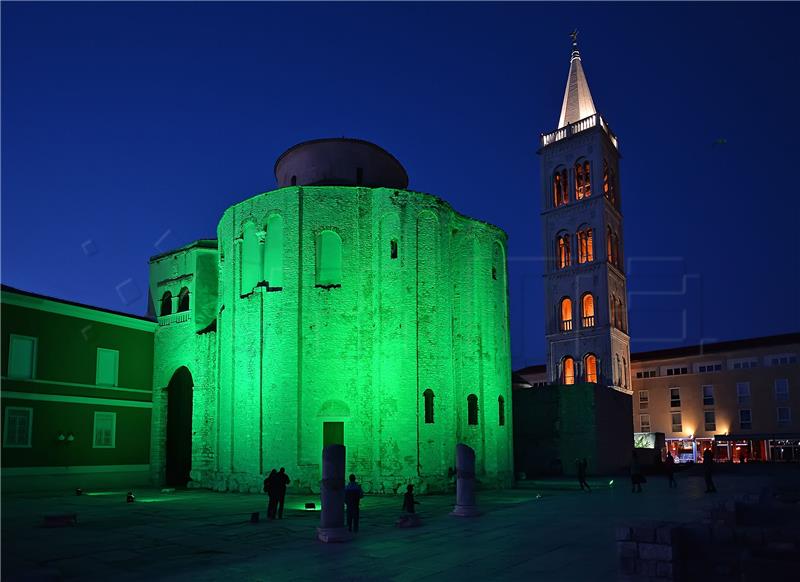 Zadar: zeleno osvijetljena crkva sv. Donata