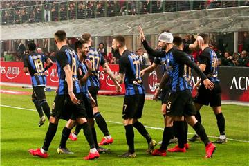 Italija: Milan - Inter 2-3