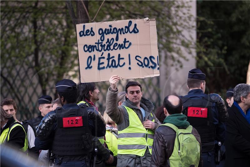 FRANCE YELLOW VESTS CRISIS