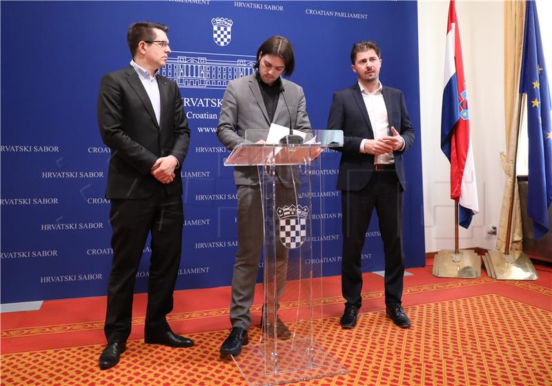 Konferencija za medije Živoga zida i SNAGA-e