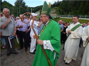 Kardinal Puljić: Hrvati katolici u BiH još su pod dojmom da su izigrani na izborima