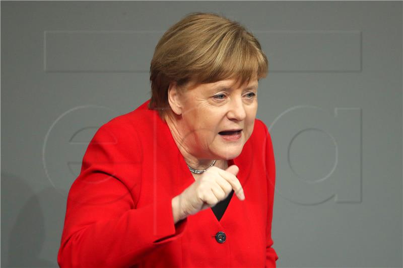 Merkel podržala Tuskovu ponudu kratke odgode brexita