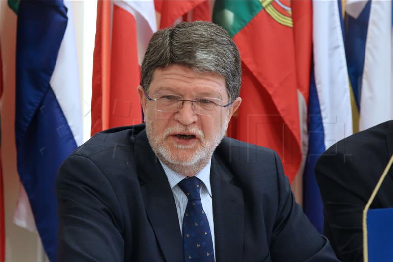 Okrugli stol „Vodoopskrba na otocima: izazovi i rješenja“