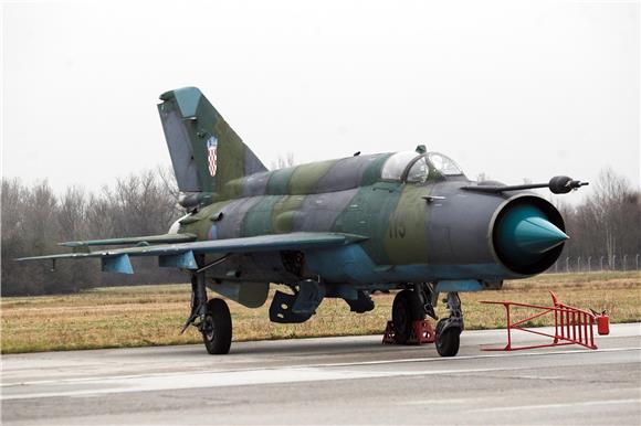 Two convicted for bribery in overhaul of MiG jets case