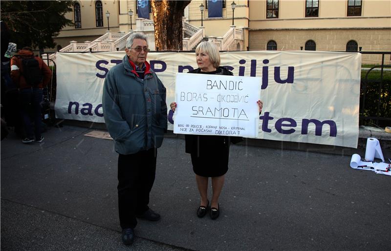 Prosvjed protiv odluke da se Milanu Bandiću dodijeli počasni doktorat Sveučilišta u Zagrebu