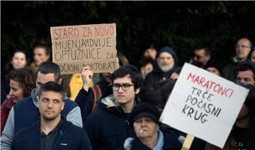 Prosvjed protiv odluke da se Milanu Bandiću dodijeli počasni doktorat Sveučilišta u Zagrebu