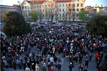 Prosvjed protiv odluke da se Milanu Bandiću dodijeli počasni doktorat Sveučilišta u Zagrebu