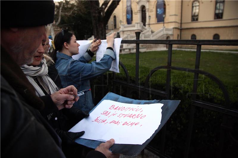 Prosvjed protiv odluke da se Milanu Bandiću dodijeli počasni doktorat Sveučilišta u Zagrebu