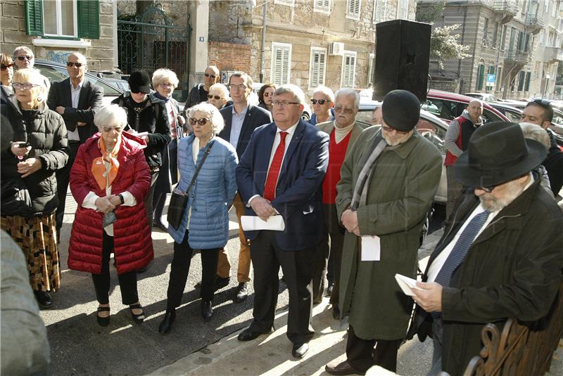 Obilježje Kamen spoticanja postavljeno u Rijeci