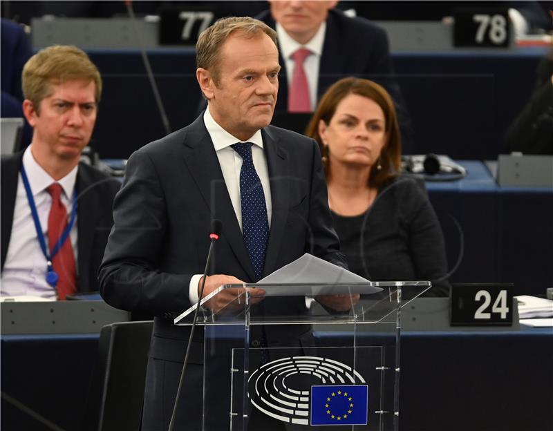 Tusk sazvao izvanredni summit za 10. travnja nakon što je u Londonu ponovno odbijen sporazum o razdruživanju