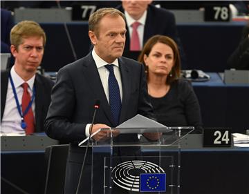 Tusk sazvao izvanredni summit za 10. travnja nakon što je u Londonu ponovno odbijen sporazum o razdruživanju